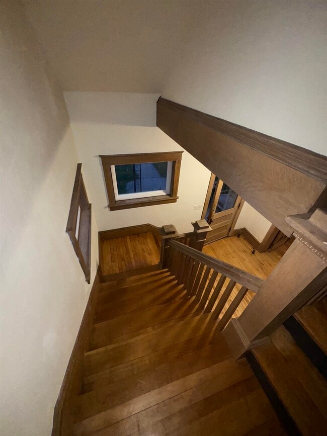 Building Photo - 303 Doty St