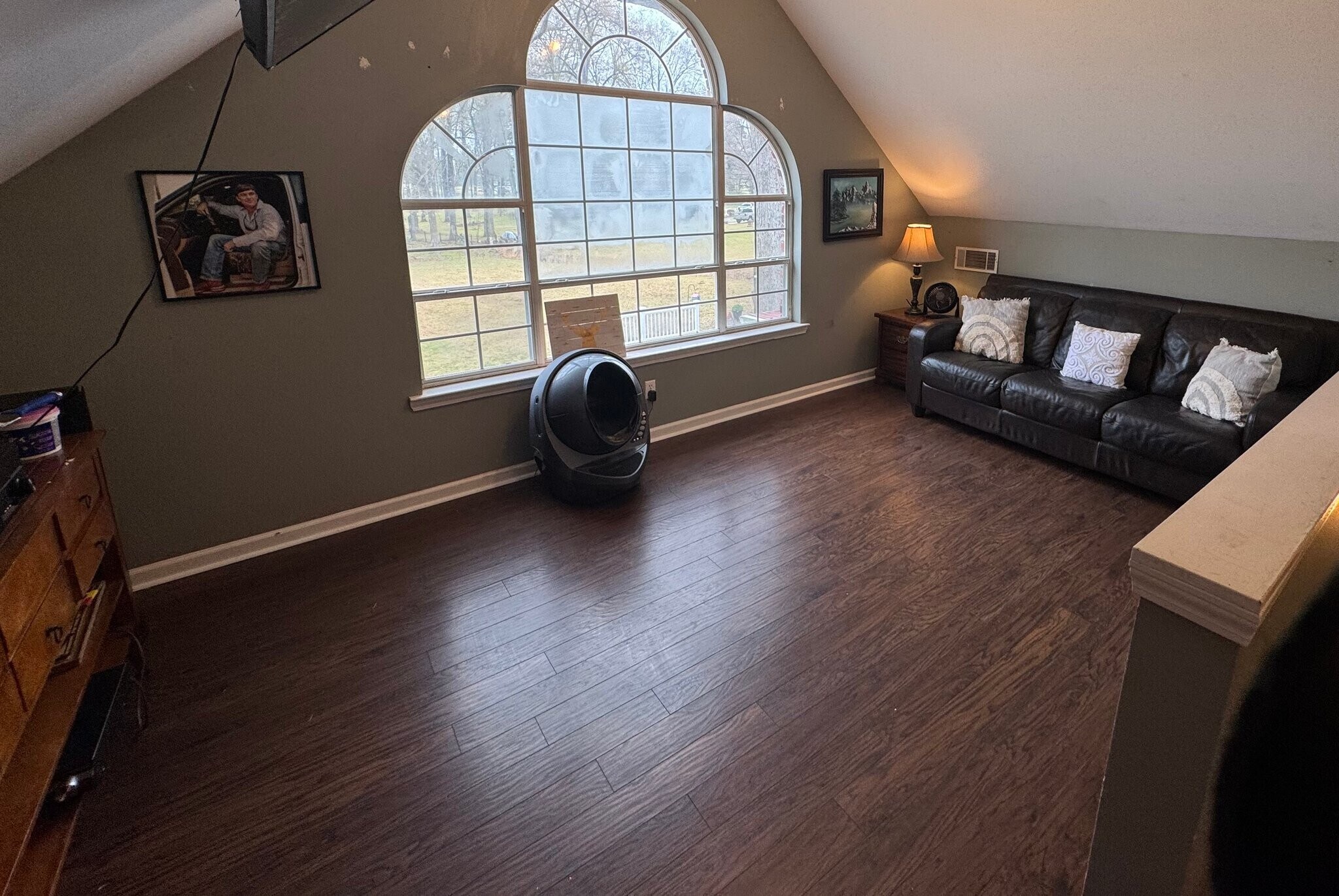 Building Photo - 401 Foxwood Dr