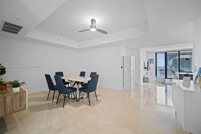 Building Photo - 1010 Brickell Ave
