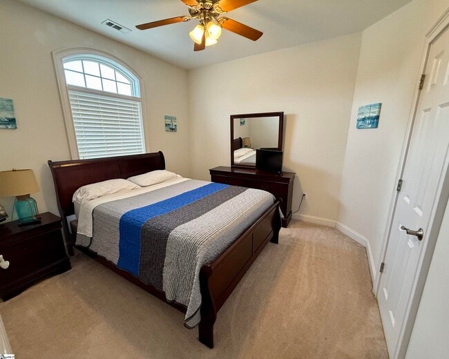 Building Photo - 19 Ruby Lake Ln