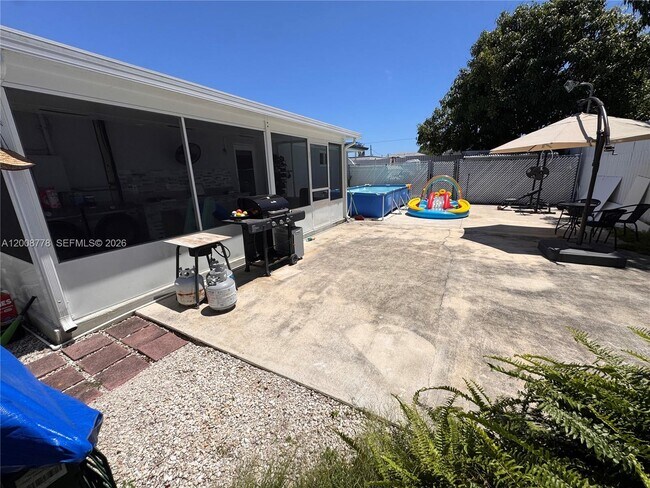 Building Photo - 10412 SW 173rd St