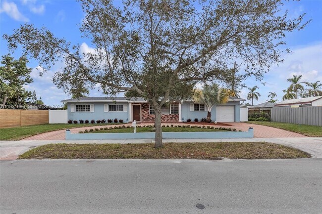 Building Photo - 9400 SW 193rd Dr