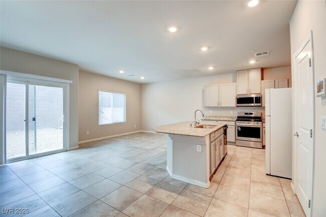 Building Photo - 479 Via Renata