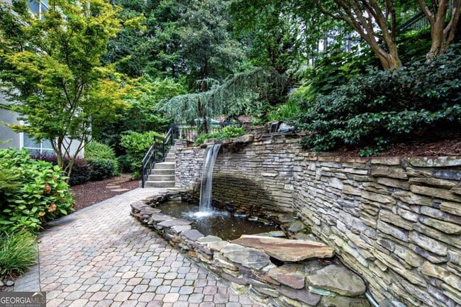 Building Photo - 4248 River Green Dr NW