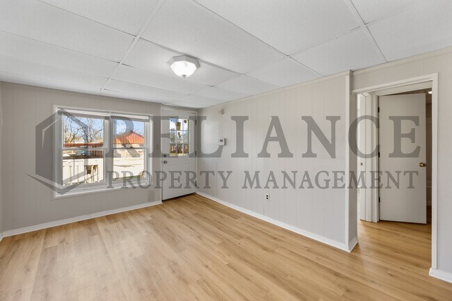 Building Photo - 1823 S Hiram St