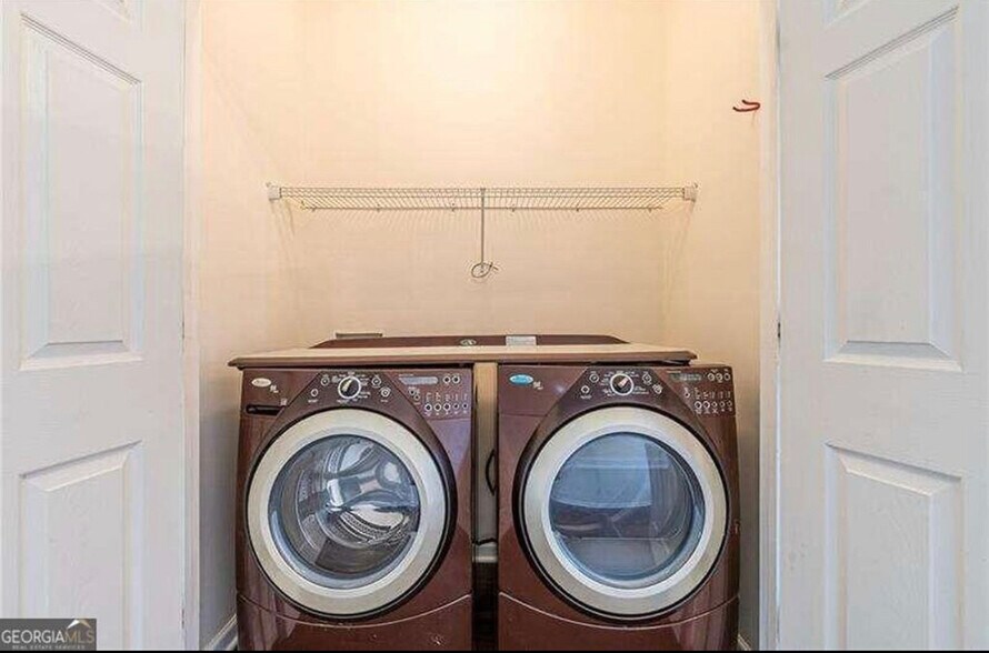 Building Photo - Room in Townhome on Pounds Dr