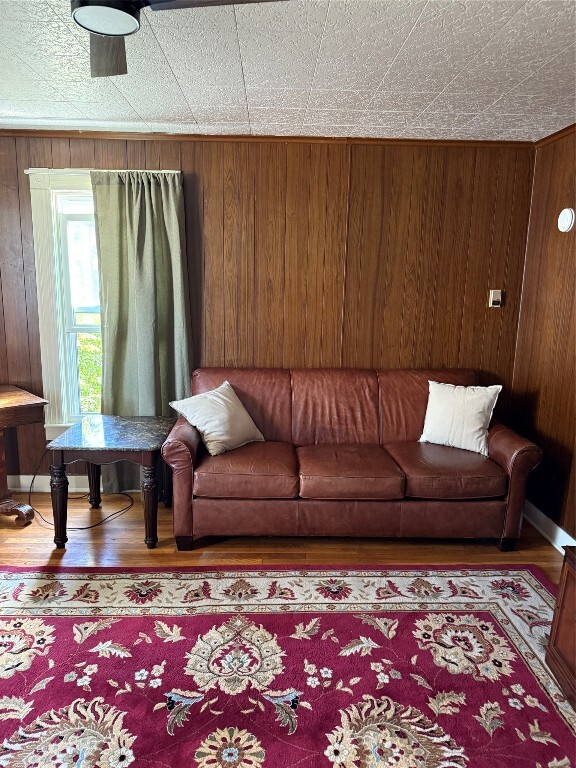 Building Photo - 206 Willow St