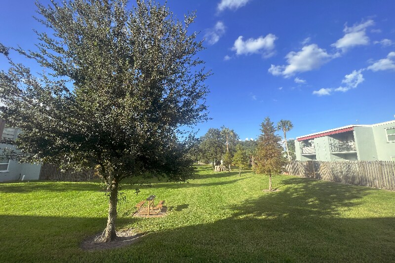 Building Photo - 2836 Somerset Park Dr