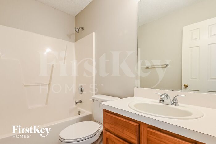 Building Photo - 618 Edenberry Dr