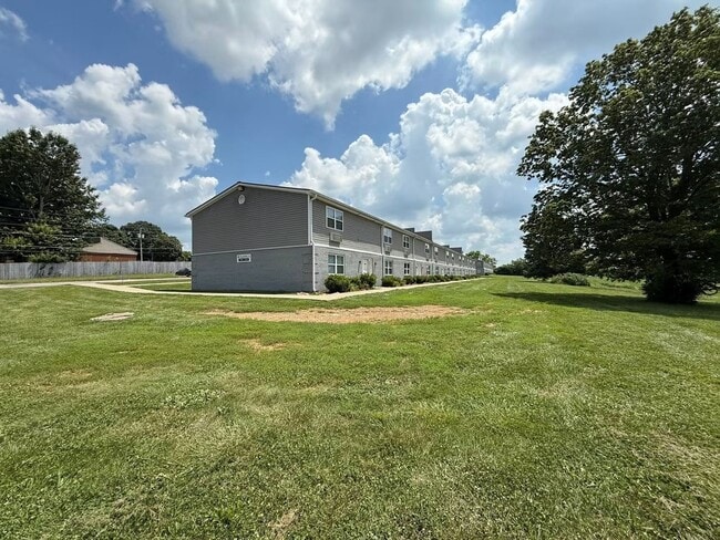 Building Photo - 2 Bedroom in Danville!