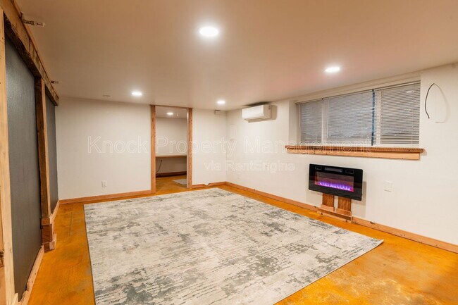 Building Photo - 1815 NW Hoyt St