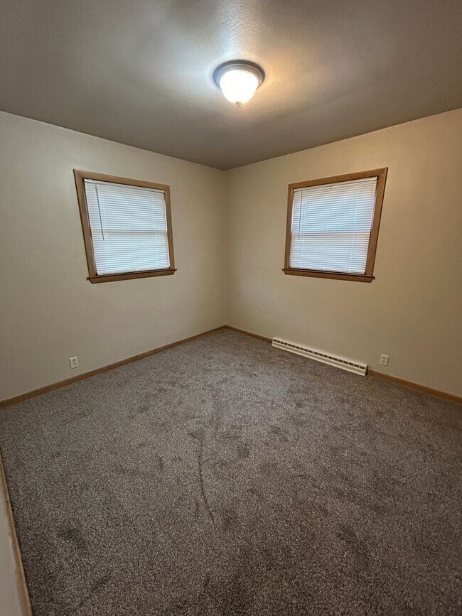 Building Photo - 5861N32ndK