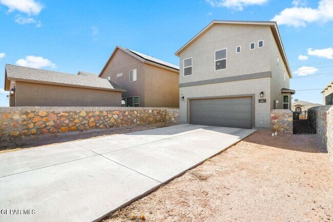 Building Photo - 14947 Pebble Hills Blvd