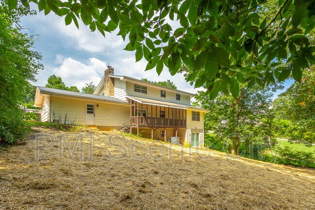 Building Photo - 508 Briar Park Ln