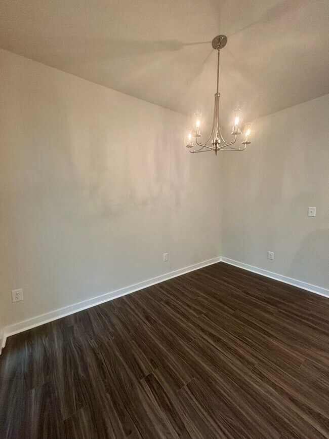 Building Photo - Beautiful, New Construction Townhouse in G...