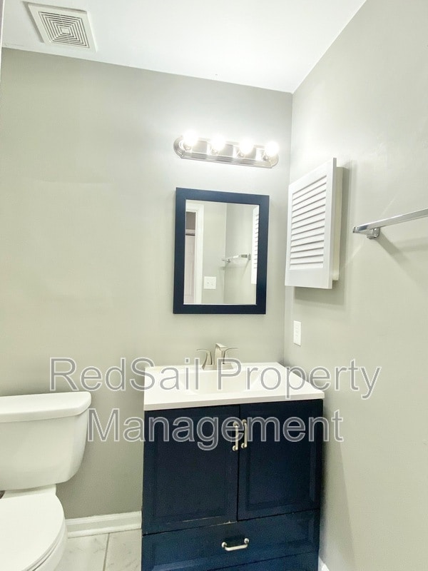 Building Photo - 6205 Calvert Ct