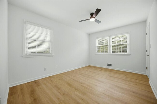 Building Photo - 2220 Spring Mill Cove