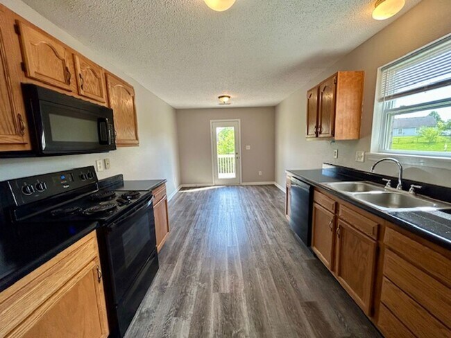 Building Photo - Beautiful 3 Bedroom 2 Bath Ranch On A Pond...