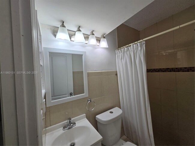 Building Photo - 16650 SW 141st Ct