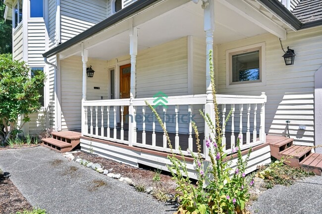 Building Photo - 4 BED & 2.5 BATH SINGLE FAMILY HOUSE FOR RENT