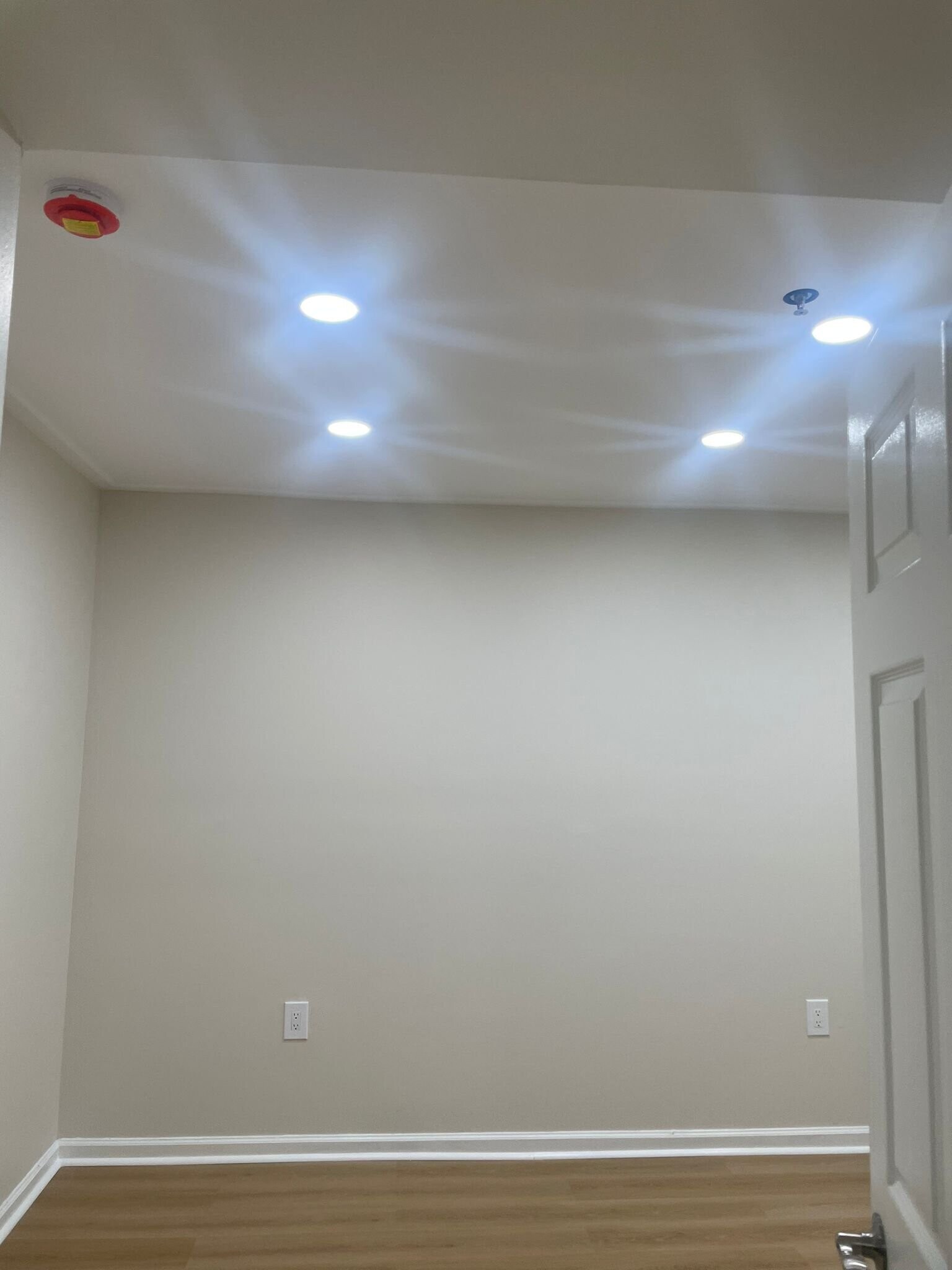 Building Photo - 167 N Grove St