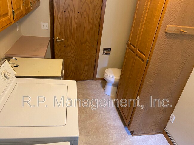 Building Photo - 4626 Linnea Ln