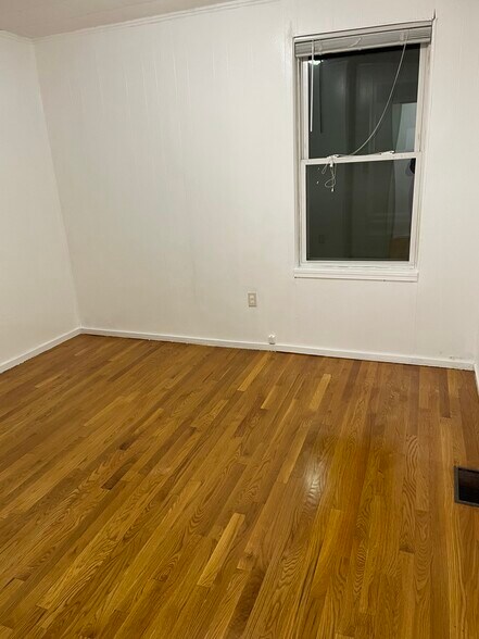 Building Photo - 14 Boston St