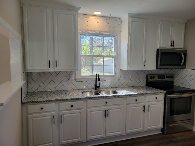 Building Photo - 3904 Robert E Lee Dr