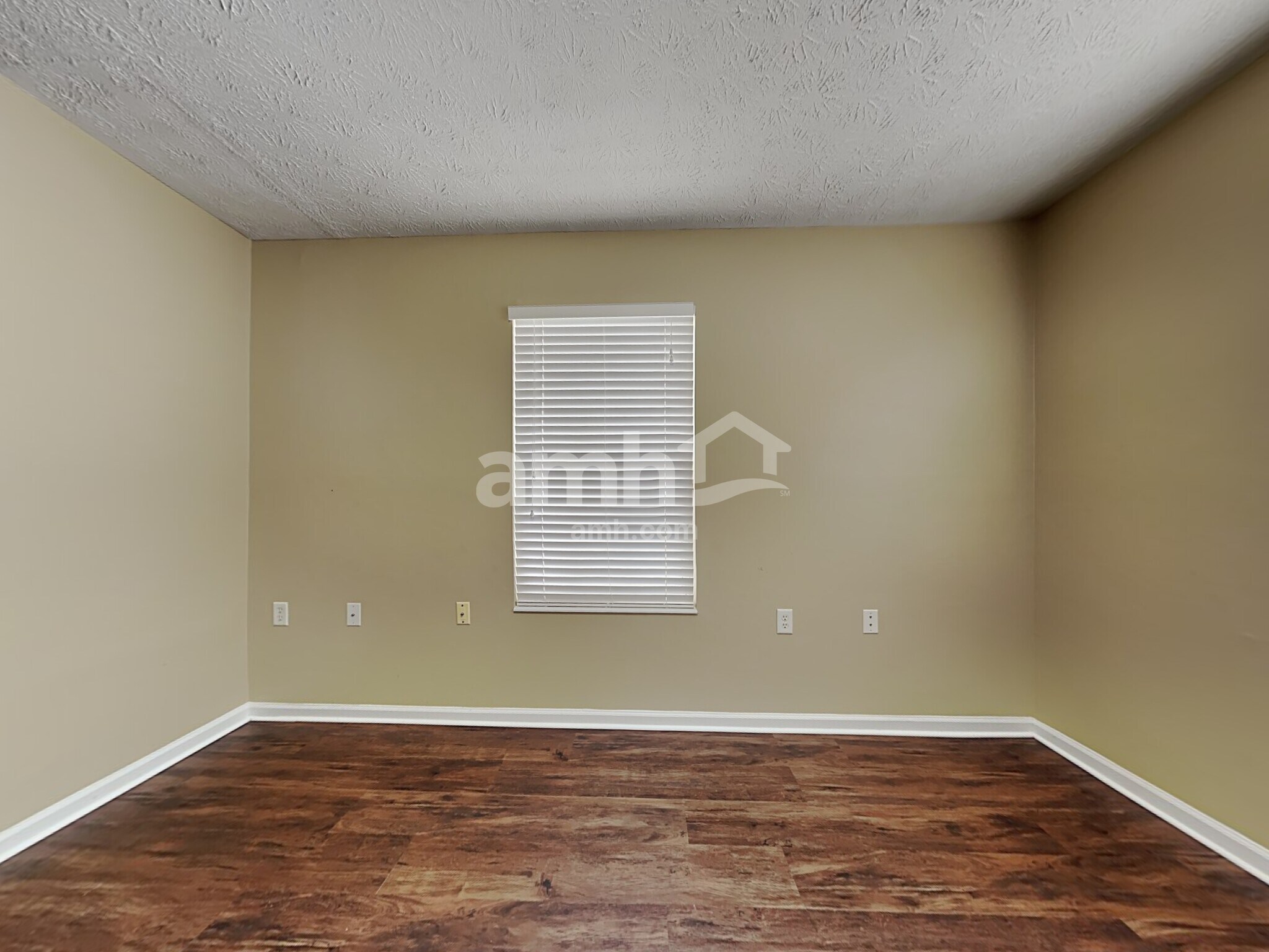 Building Photo - 3725 Waterbridge Ln