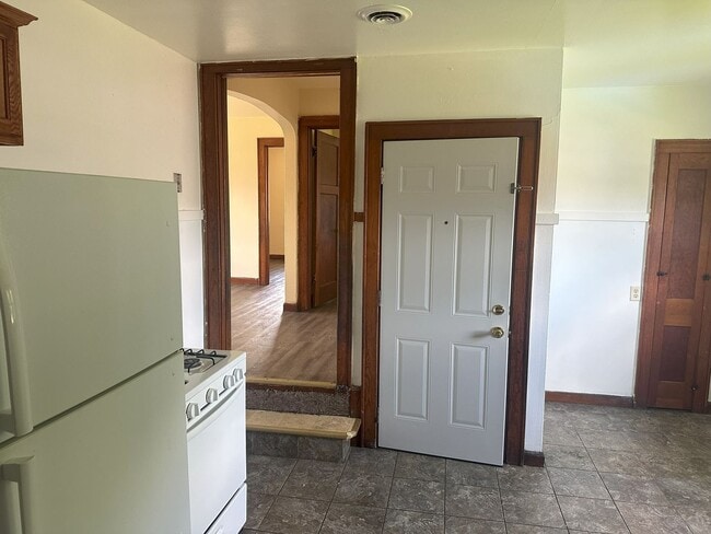 Building Photo - 43 W Mitchell St