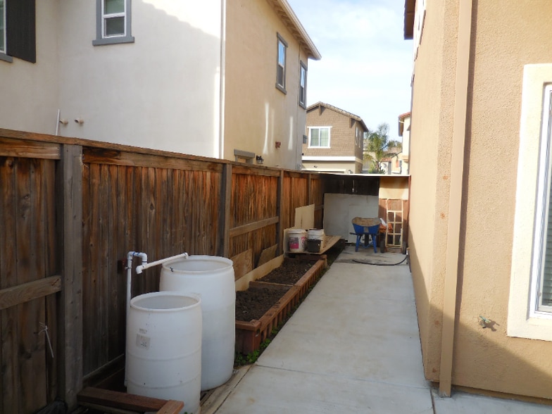 Building Photo - 1095 Purdue Ct