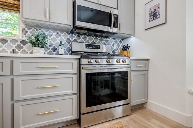 Building Photo - 2105 Brookridge Ter