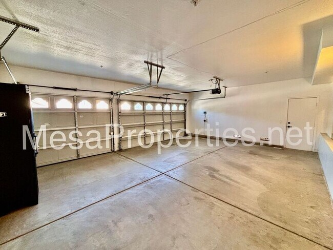 Building Photo - 5912 Pine Valley Dr