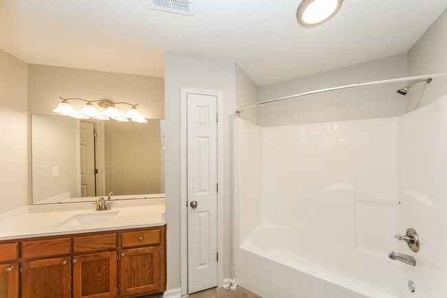 Building Photo - 5417 Riverdale Rd