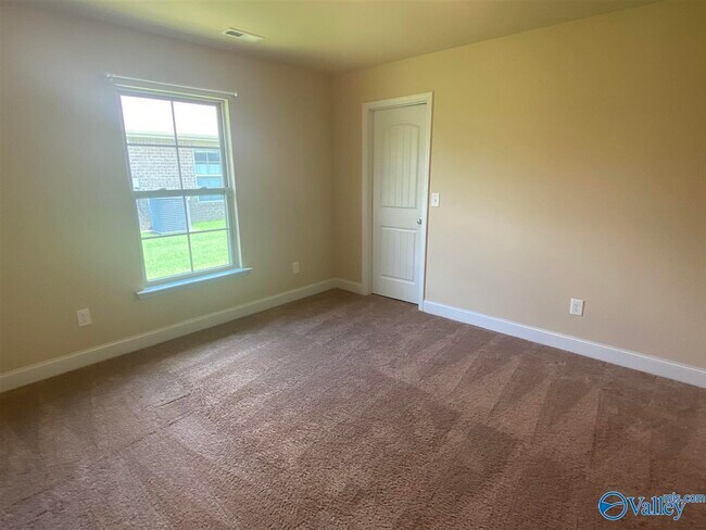 Building Photo - 116 Rein Dance Ln