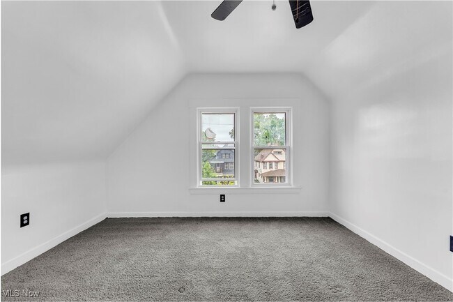 Building Photo - 10222 Parkgate Ave