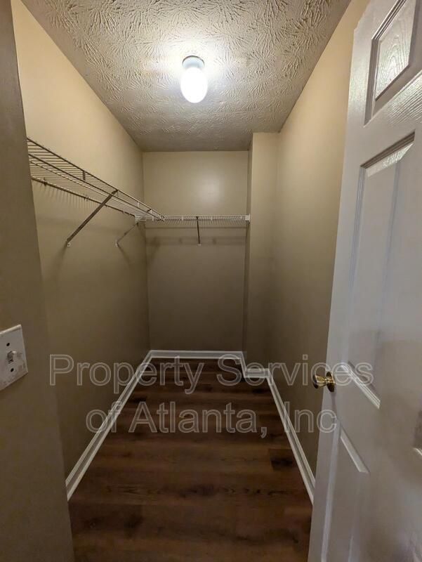 Building Photo - 518 Arbor Ridge Dr