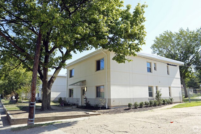 Building Photo - Lynhaven Apartments