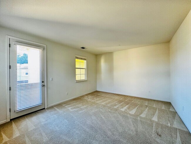 Building Photo - 313 Jacquelyn Ln