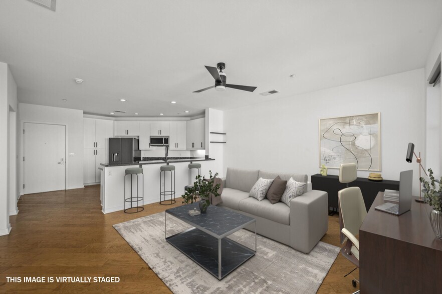 Building Photo - 3650 5th Ave