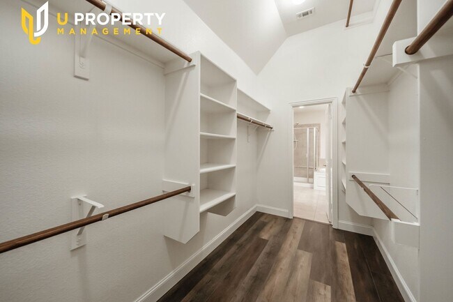 Building Photo - Rich woods in Frisco. Great location and S...