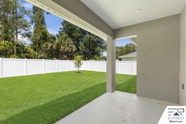 Building Photo - Brand New, fully fenced on a quiet cul-de-sac