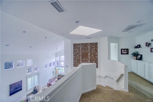 Building Photo - 13 Bernay