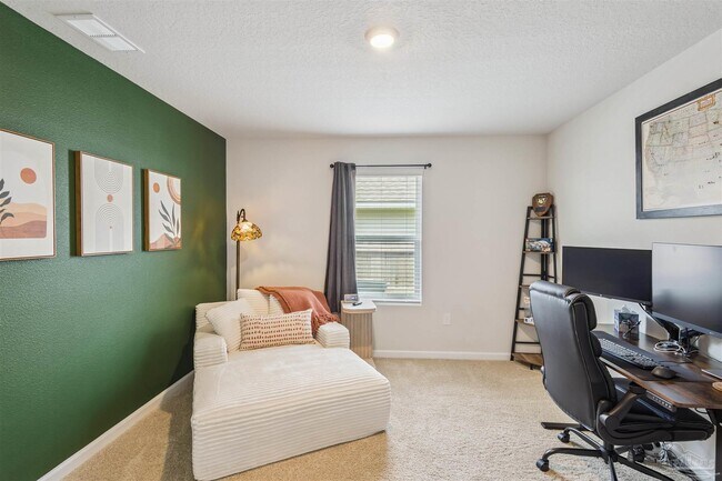 Building Photo - 5260 Peach Dr
