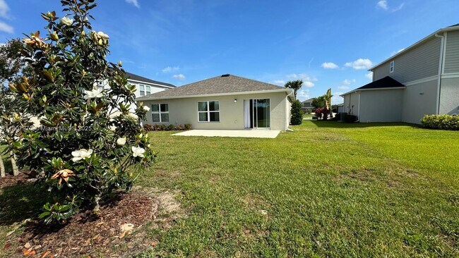 Building Photo - 111 Sunfish Dr