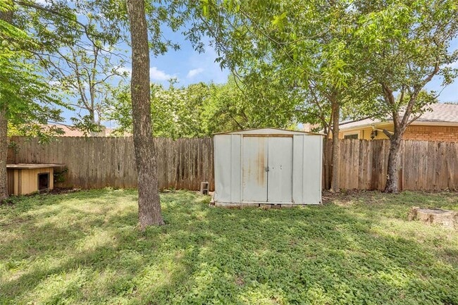 Building Photo - 10407 Button Quail Dr
