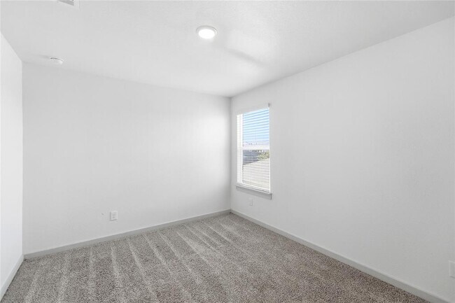 Building Photo - 515 Millbrook Blvd