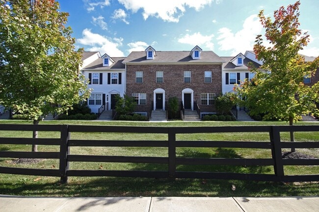 Building Photo - Polaris Area Townhomes