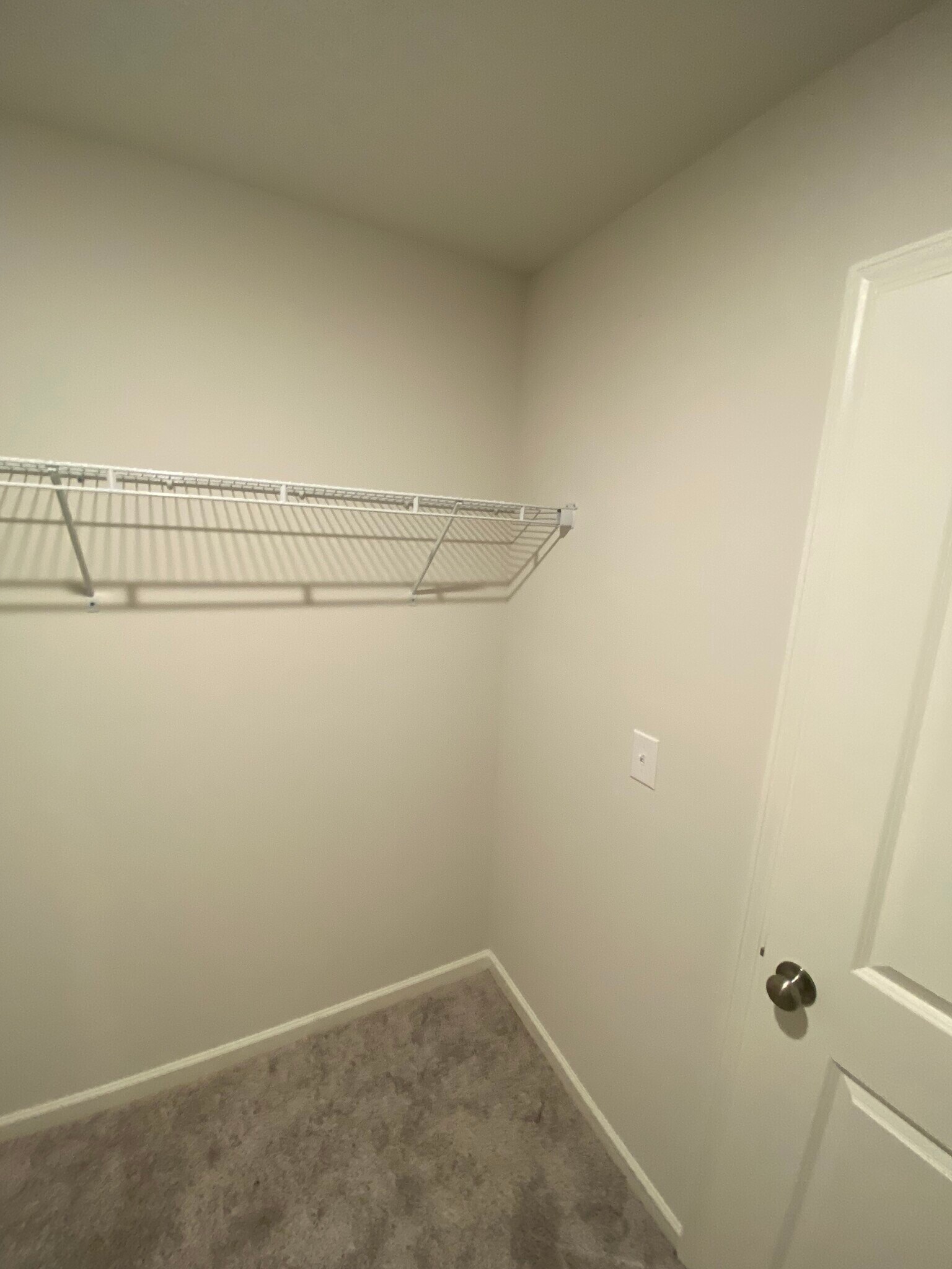 Building Photo - 427 Silo Ct