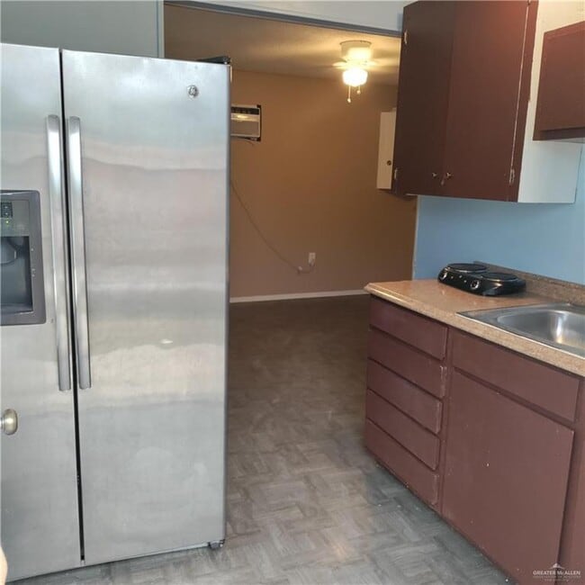 Building Photo - 1012 N Glasscock Rd